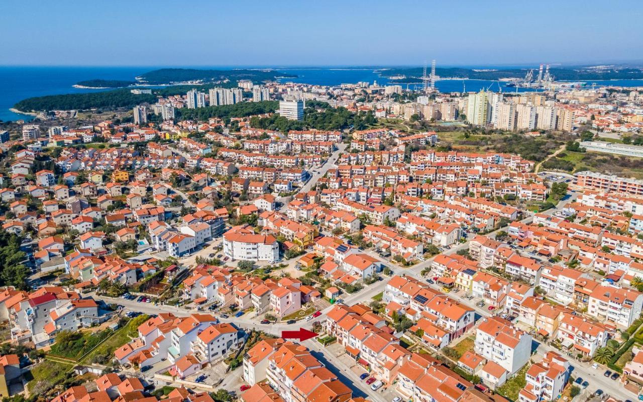 Apartment Green Pula, Family Friendly, Comfortable, Free Parking And Wifi Esterno foto