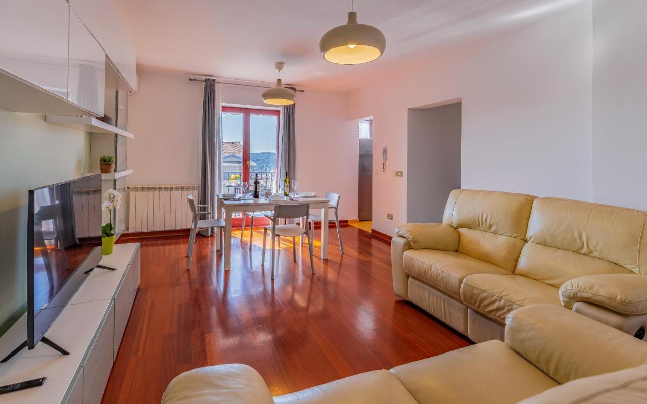 Apartment Green Pula, Family Friendly, Comfortable, Free Parking And Wifi Esterno foto