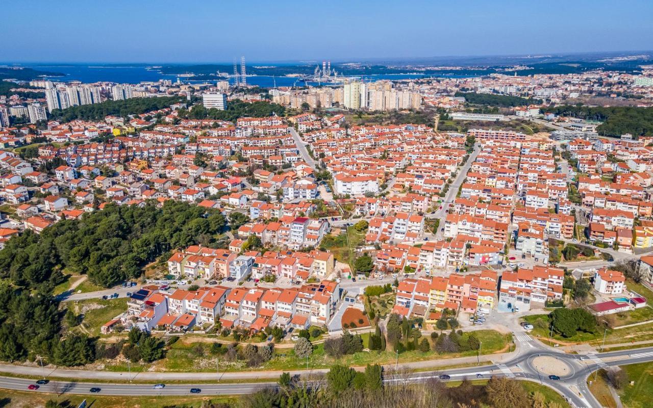 Apartment Green Pula, Family Friendly, Comfortable, Free Parking And Wifi Esterno foto