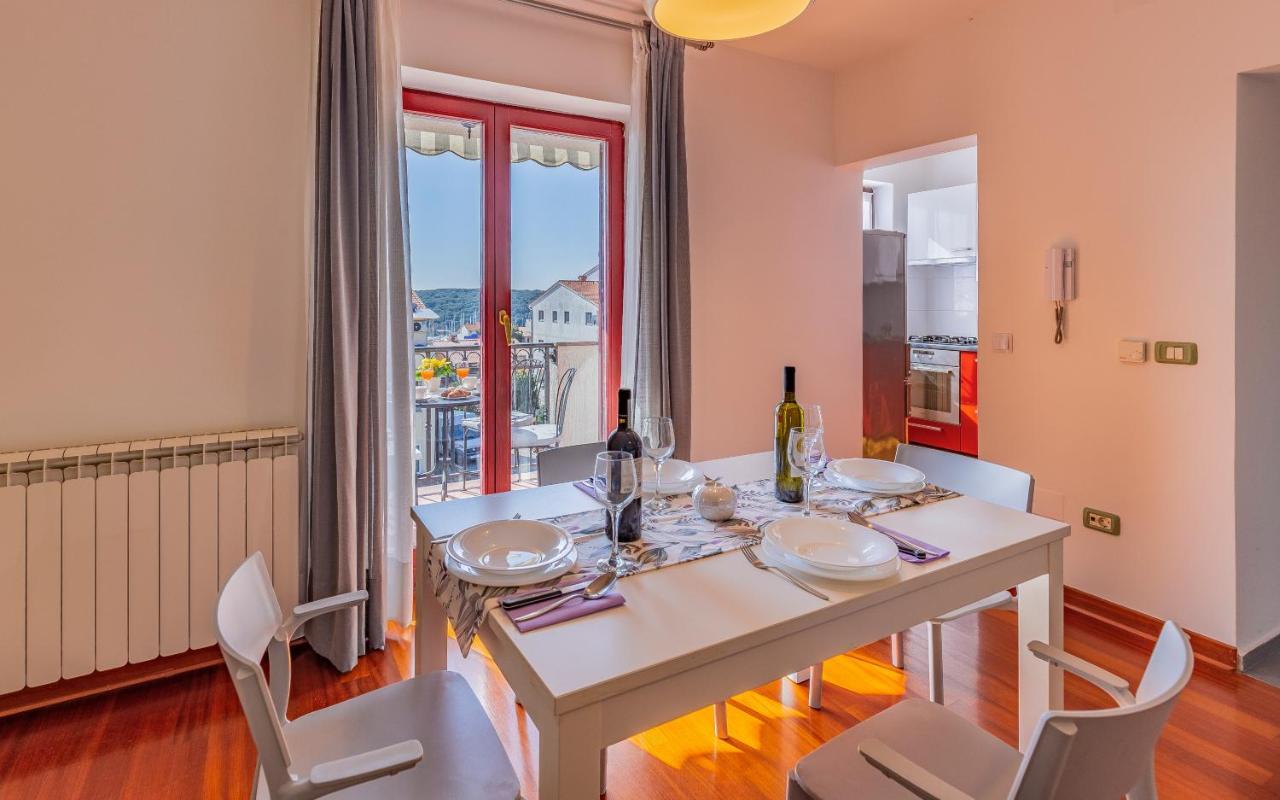Apartment Green Pula, Family Friendly, Comfortable, Free Parking And Wifi Esterno foto