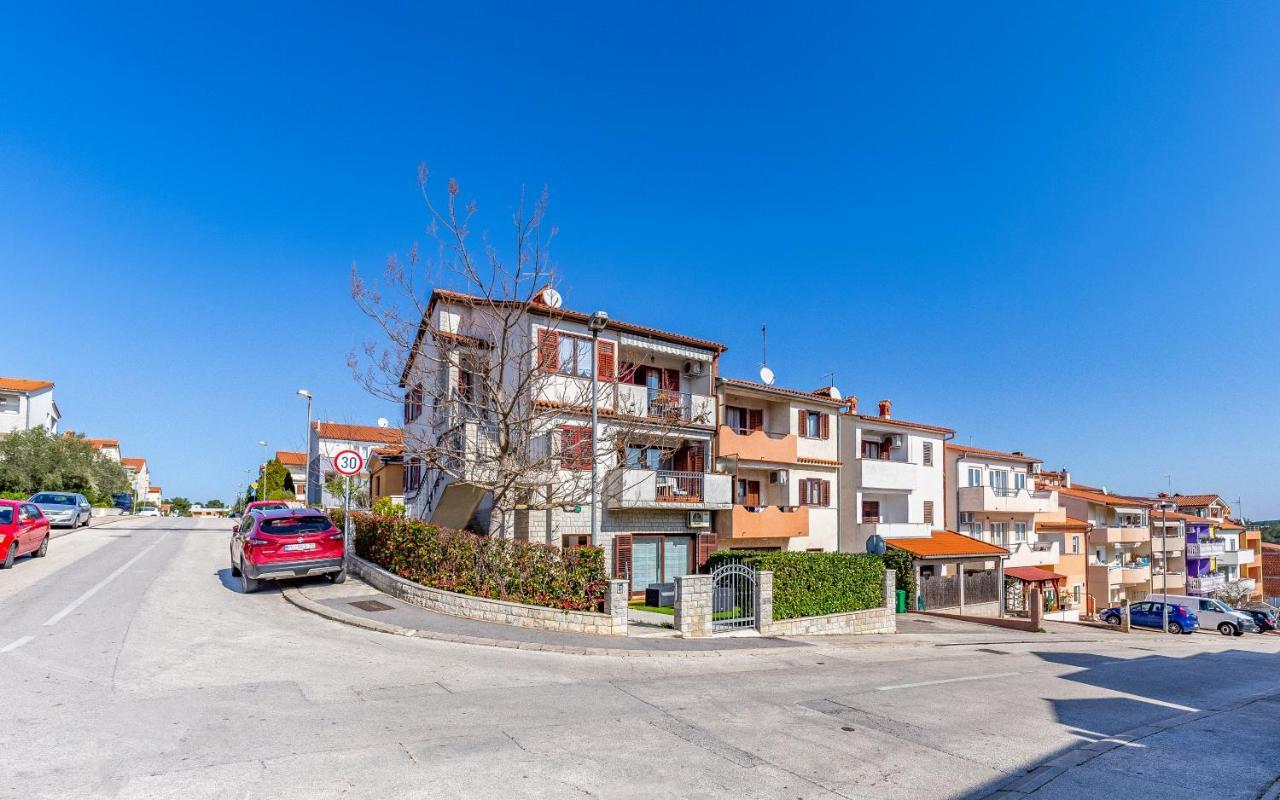 Apartment Green Pula, Family Friendly, Comfortable, Free Parking And Wifi Esterno foto